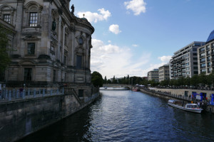 大聖堂裏の運河