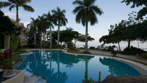 Vistamar Beach Resort Pool3
